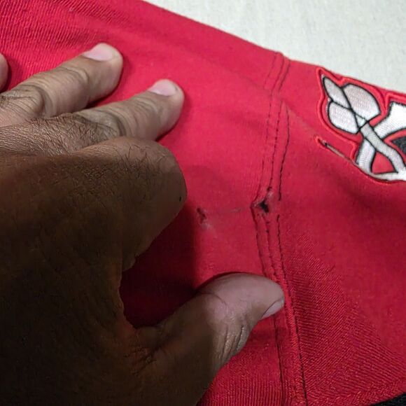 Old Time Hockey #2 Keith Chicago Blackhawks Sweatshirt Hoodie M Skeleton Skull - Picture 10 of 12